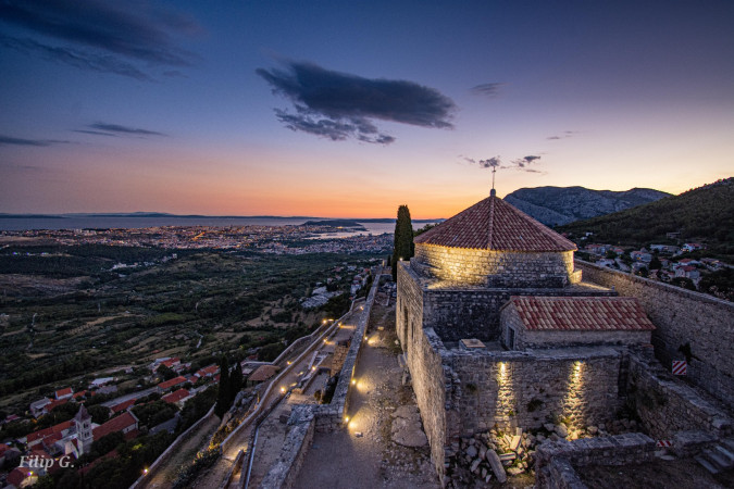 KLIS FORTRESS, The Oasis with pool, Trilj, Dalmatia, Croatia Trilj